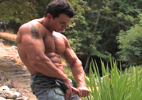 Outdoor Solo: Tony DaVinci’s APEX Adventure on Raging Stallion